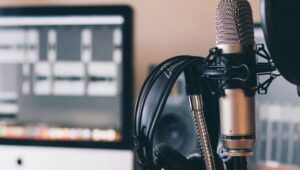 how to use podcasts for recruitment