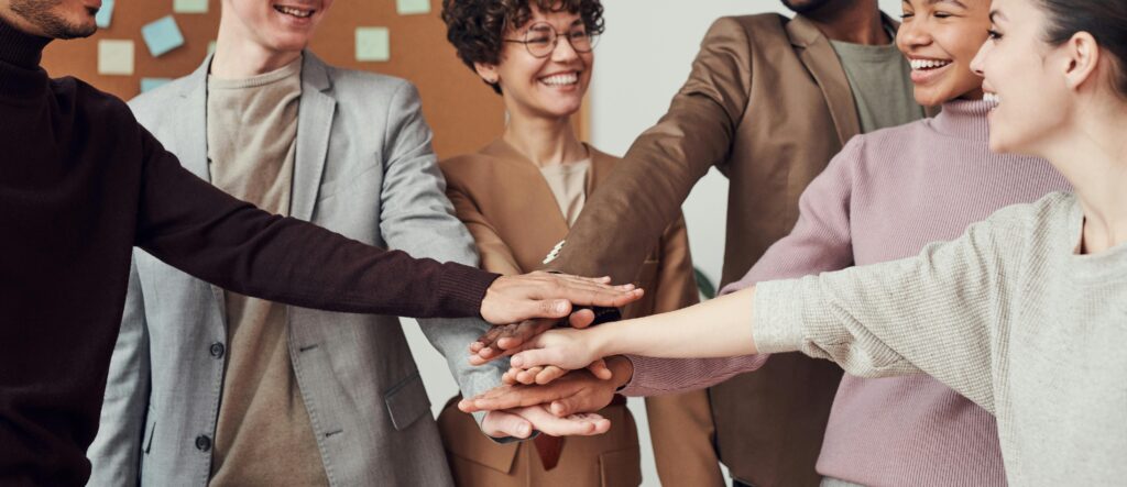 Multi-cultural coworkers - inclusion in the workplace | Ongig Blog Multi-cultural coworkers - inclusion in the workplace